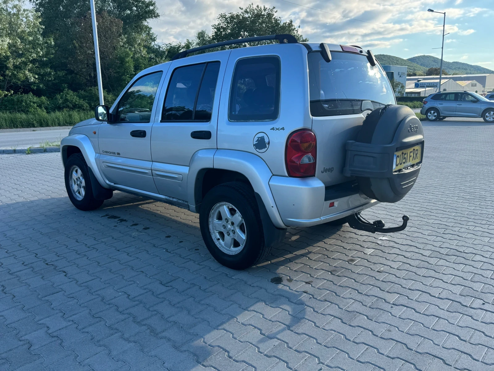 Jeep Cherokee Limited Auto, снимка 6 - Автомобили и джипове - 54641429
