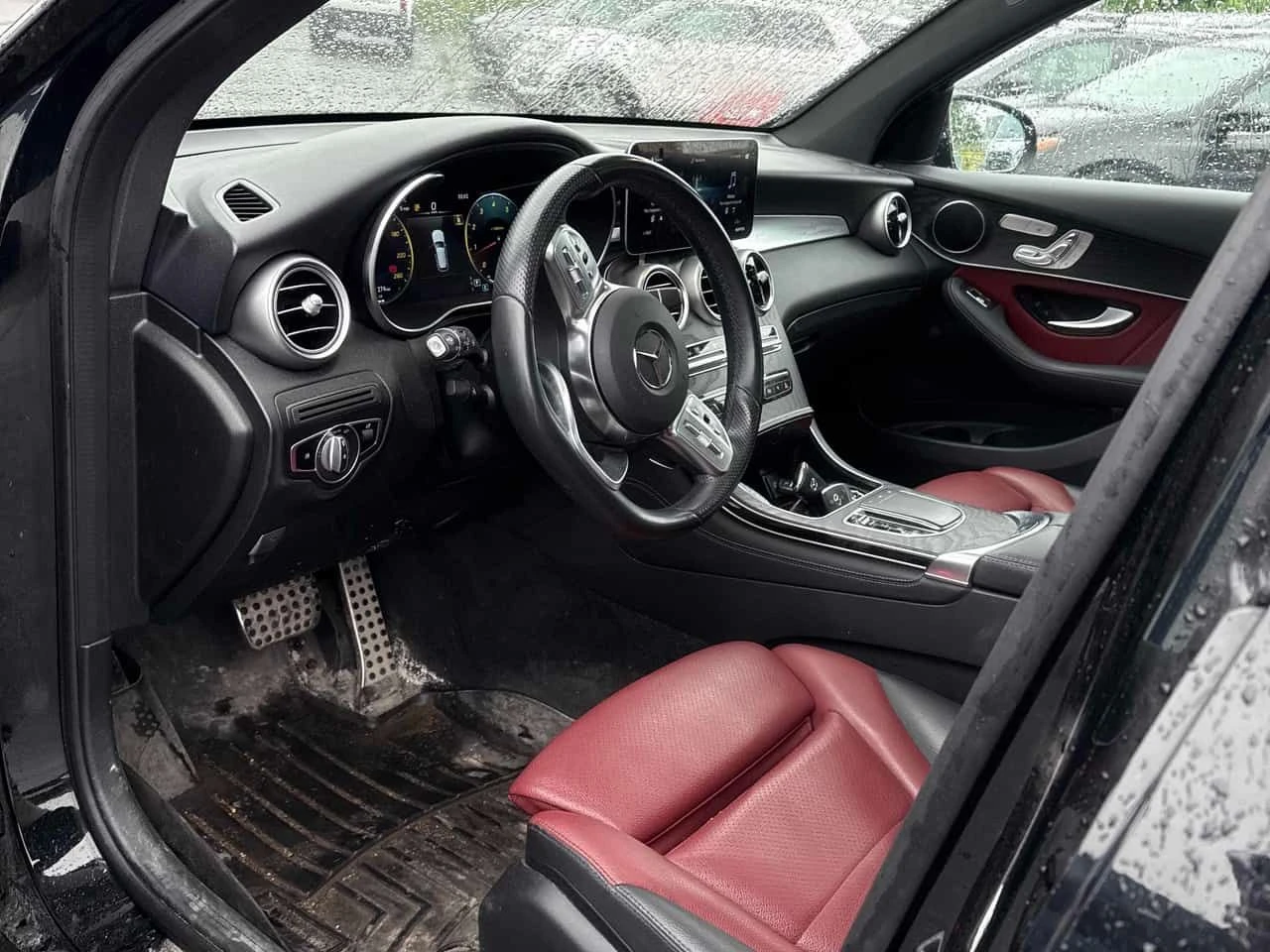 Mercedes-Benz GLC 300 ПОДГРЕВИ * ПАНО * KEYLESS * CARFAX, снимка 5 - Автомобили и джипове - 54964024