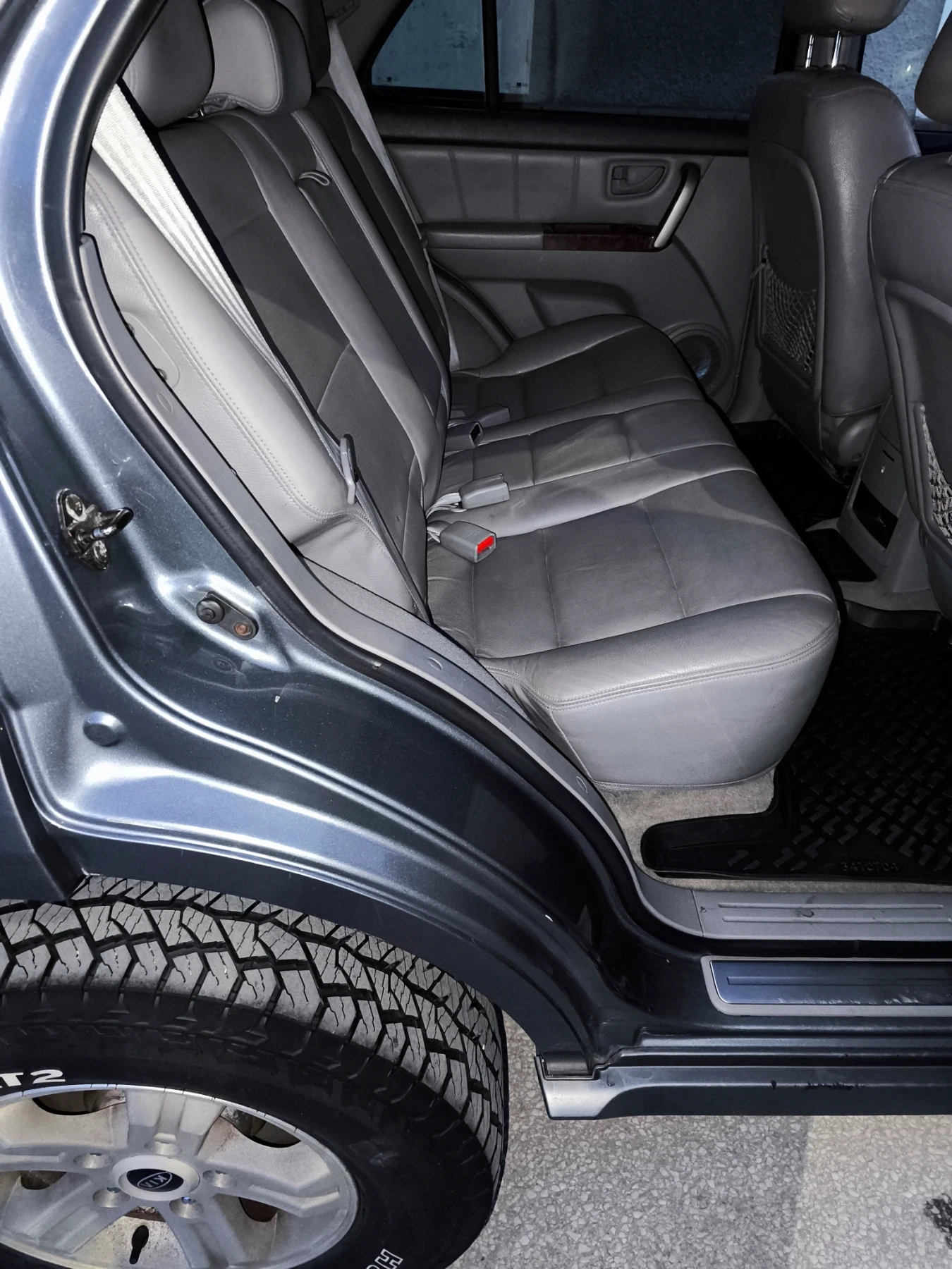 Kia Sorento 2.5crdi, снимка 10 - Автомобили и джипове - 55424798