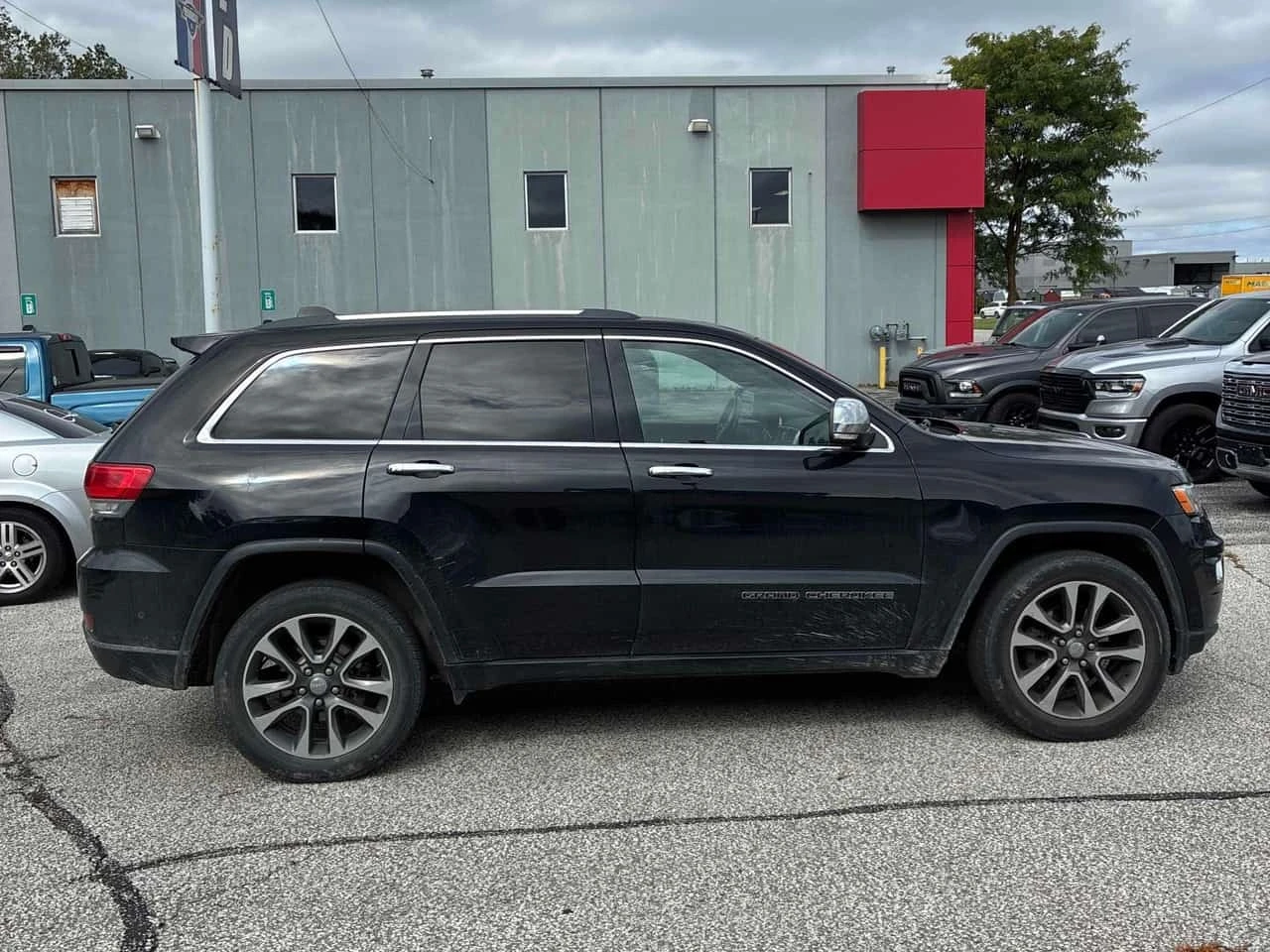 Jeep Grand cherokee * Limited * АВТОКРЕДИТ БЕЗ ПЪРВОНАЧАЛНА ВНОСКА* , снимка 3 - Автомобили и джипове - 56211667