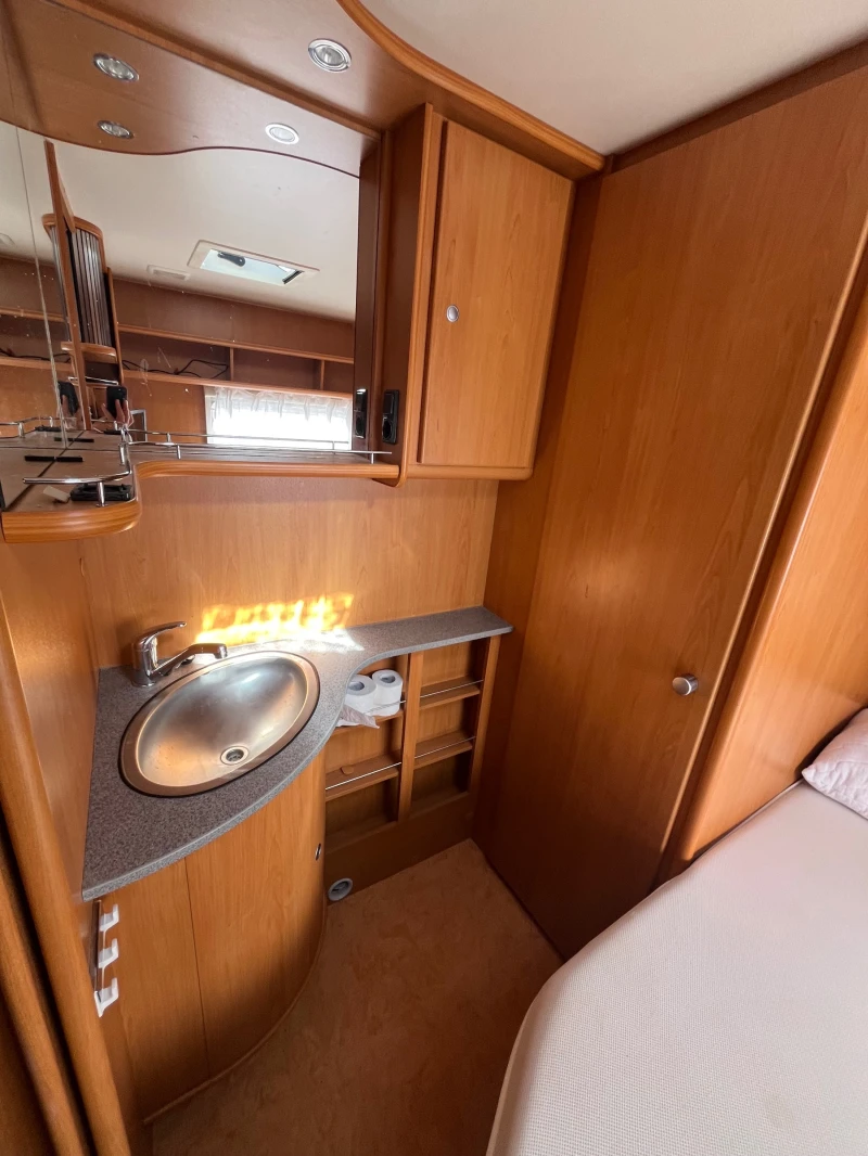 Каравана Dethleffs Camper Lifestyle EL 3, снимка 16 - Каравани и кемпери - 47939105