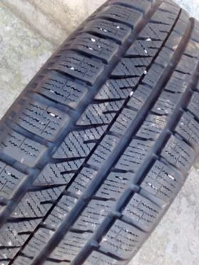 Гуми Зимни 215/65R16, снимка 2