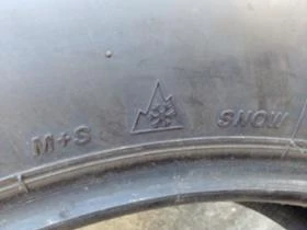 Гуми Зимни 215/65R16, снимка 6