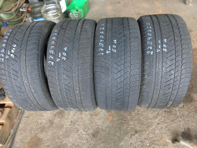 Гуми Зимни 275/40R20, снимка 2 - Гуми и джанти - 20208038