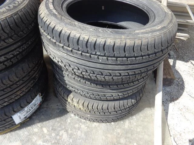 Гуми Летни 215/60R16, снимка 8 - Гуми и джанти - 21583377