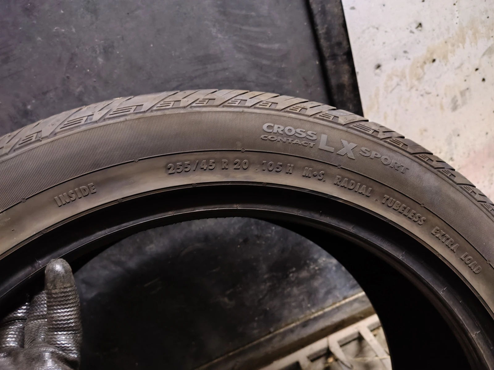 Гуми Всесезонни 255/45R20, снимка 5 - Гуми и джанти - 53941463