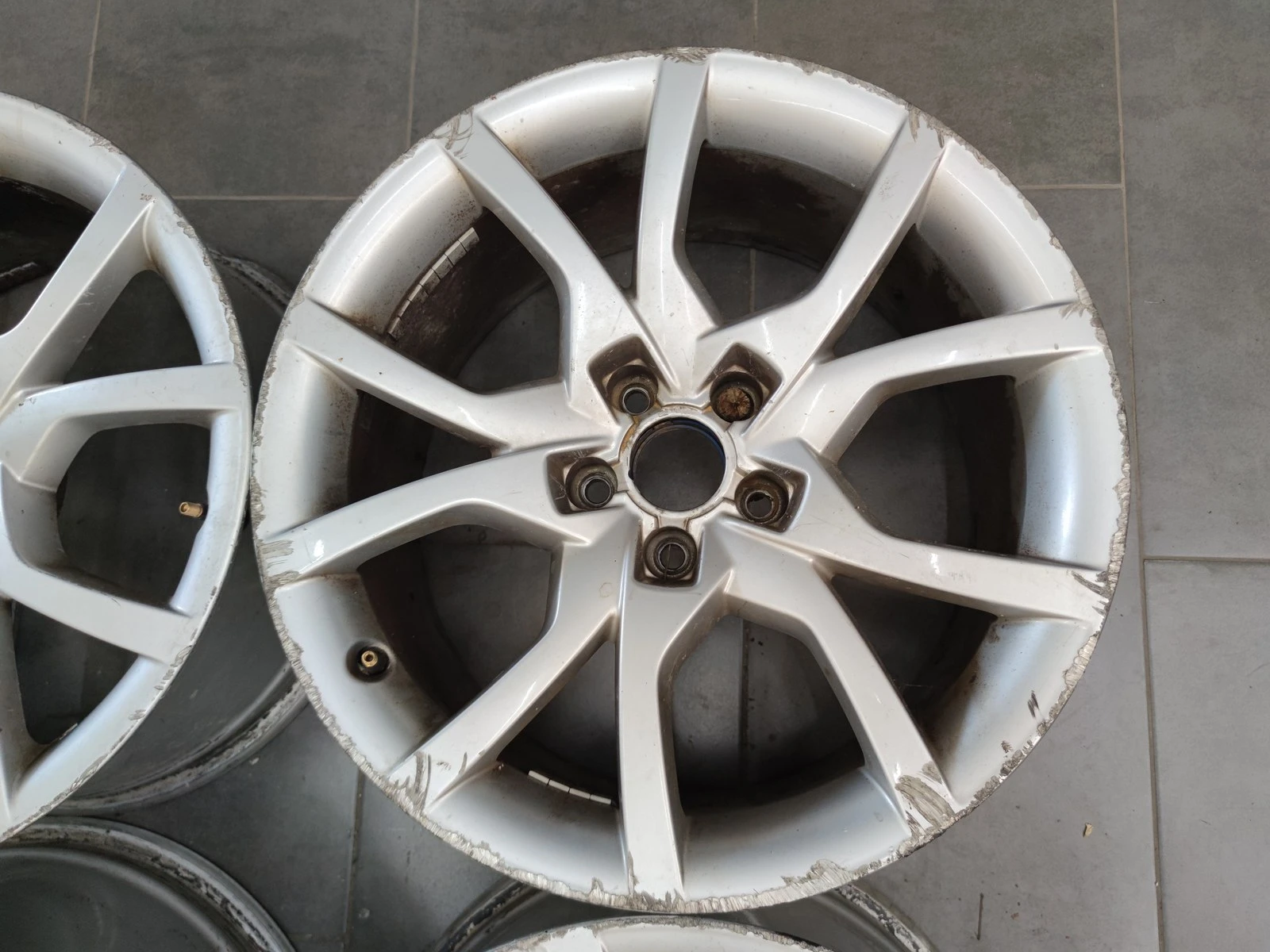 Джанти за Audi, снимка 5 - Гуми и джанти - 56688325