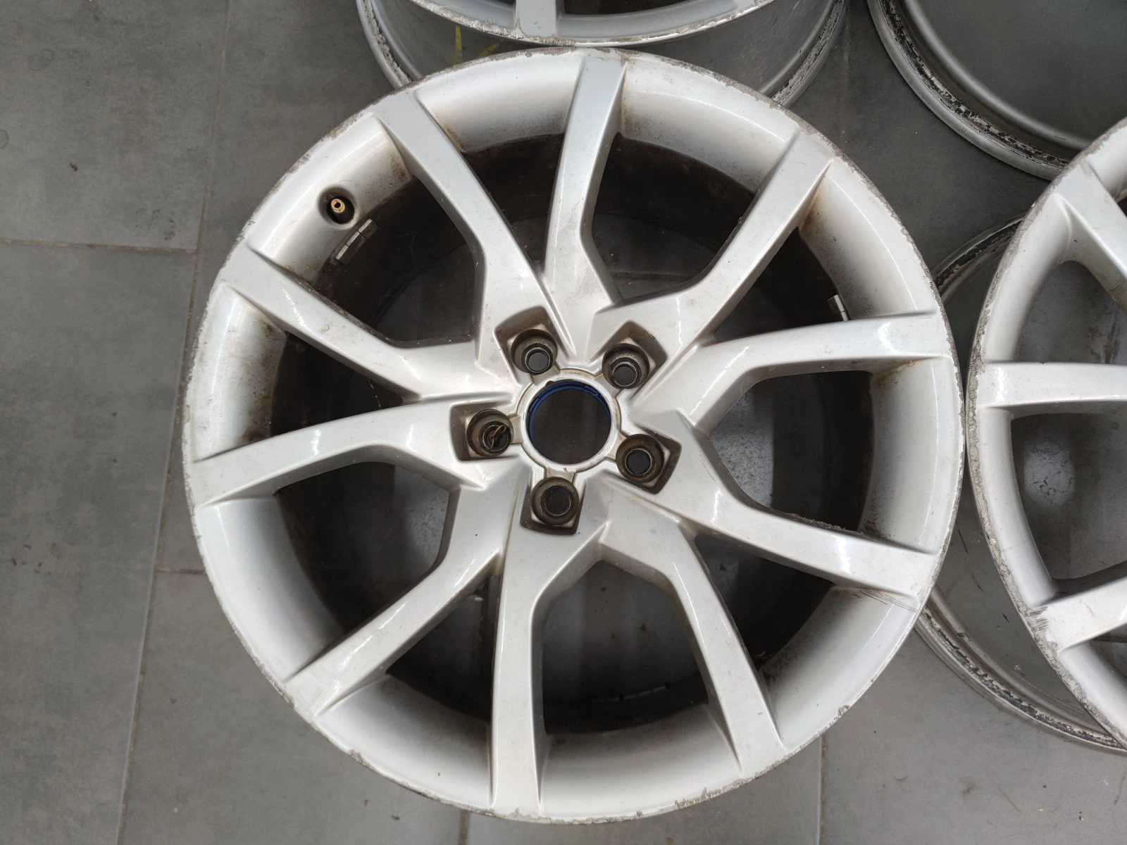 Джанти за Audi, снимка 6 - Гуми и джанти - 56688325