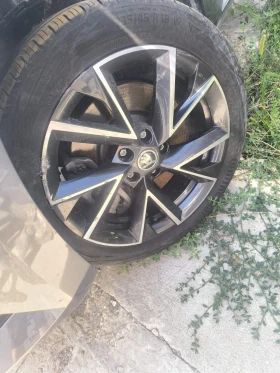 Skoda Superb 2.0 i, снимка 4