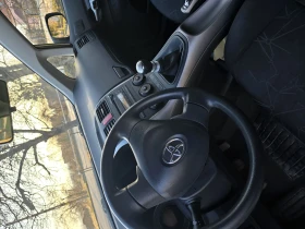 Toyota Auris 1.3, снимка 7