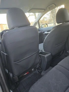 Toyota Auris 1.3, снимка 8