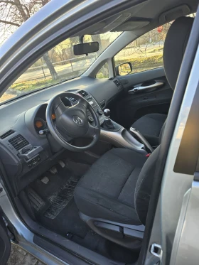 Toyota Auris 1.3, снимка 6