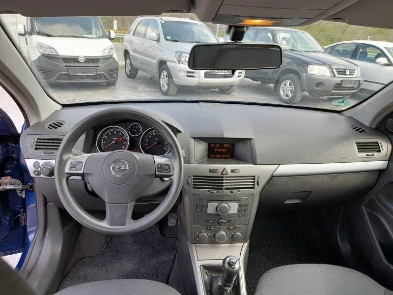 Opel Astra 1.8 i, снимка 11 - Автомобили и джипове - 46830856