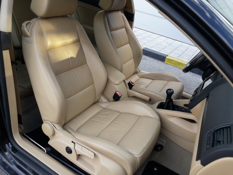 VW Golf 2.0i 16V Leather, снимка 10 - Автомобили и джипове - 46200041