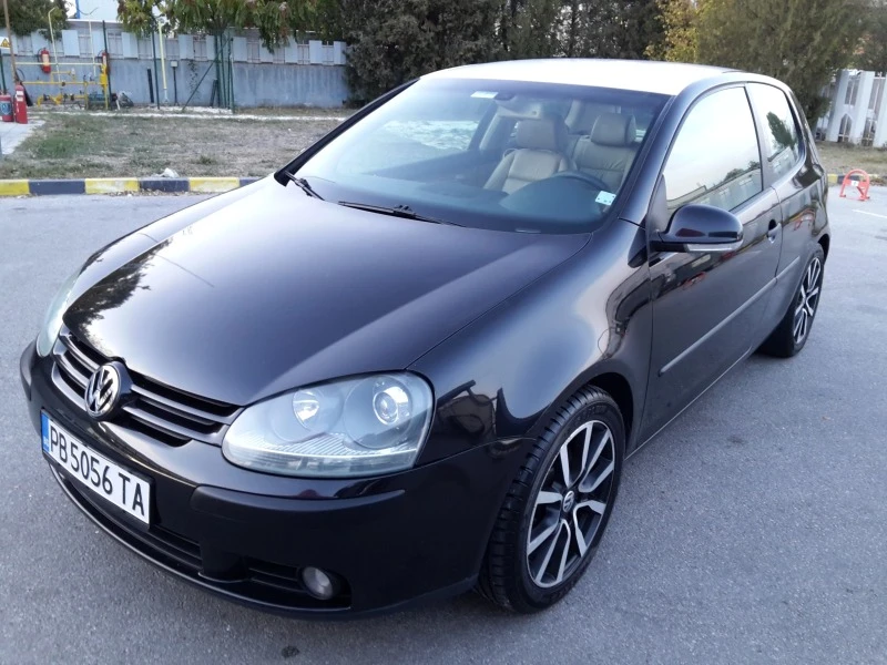 VW Golf 2.0i 16V Leather, снимка 1 - Автомобили и джипове - 46917766