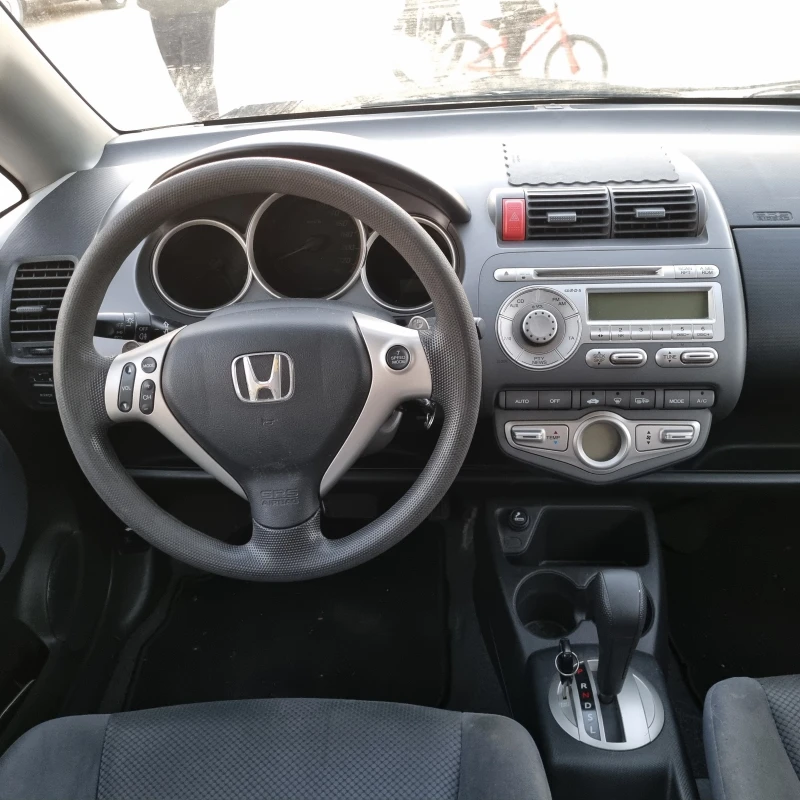 Honda Jazz Автоматик, снимка 9 - Автомобили и джипове - 48119072