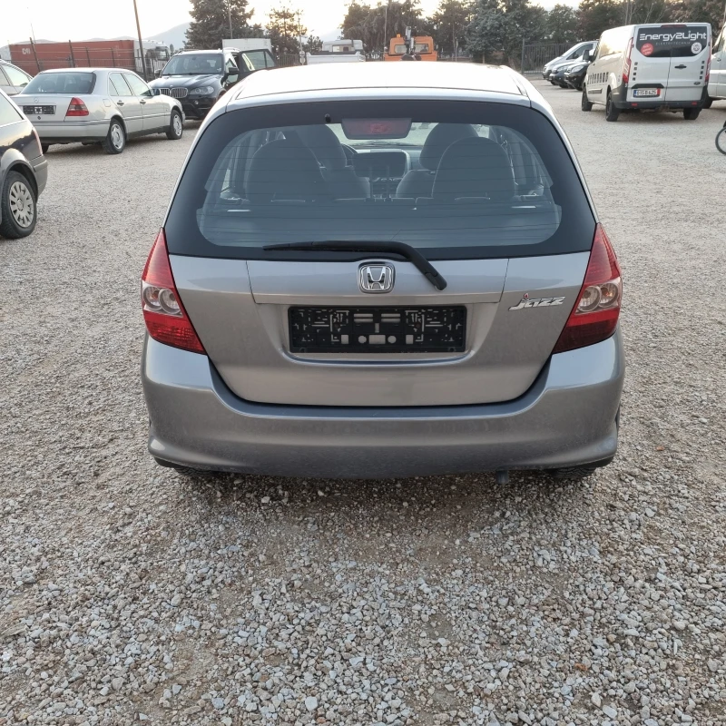 Honda Jazz Автоматик, снимка 5 - Автомобили и джипове - 48119072