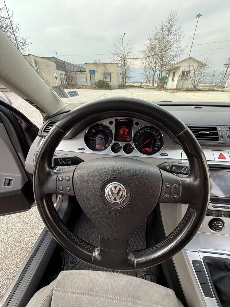 VW Passat, снимка 10 - Автомобили и джипове - 49007826