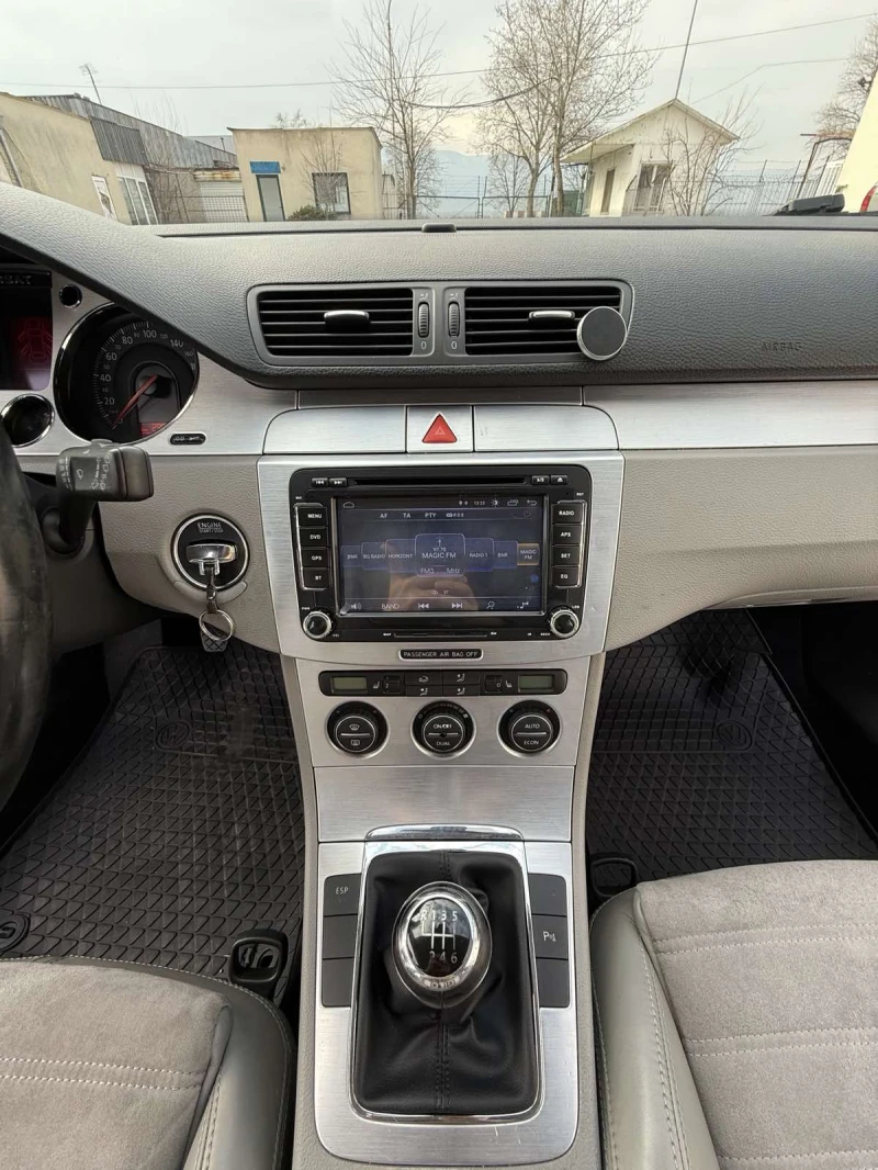 VW Passat, снимка 8 - Автомобили и джипове - 49007826