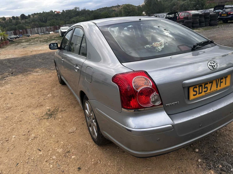 Toyota Avensis, снимка 4 - Автомобили и джипове - 52557310