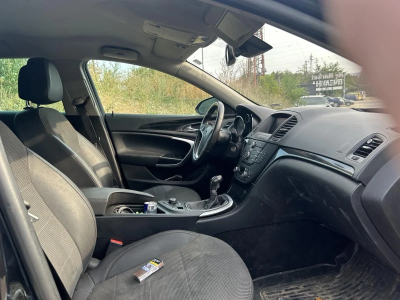 Opel Insignia, снимка 2 - Автомобили и джипове - 52496097