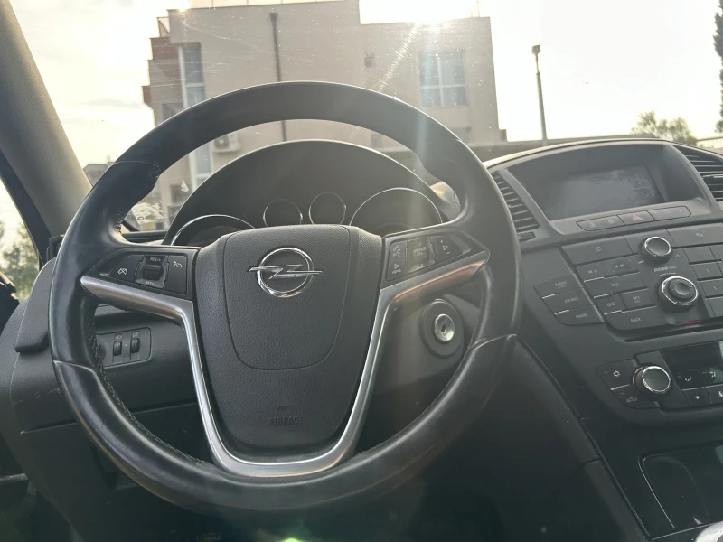 Opel Insignia, снимка 3 - Автомобили и джипове - 52496097
