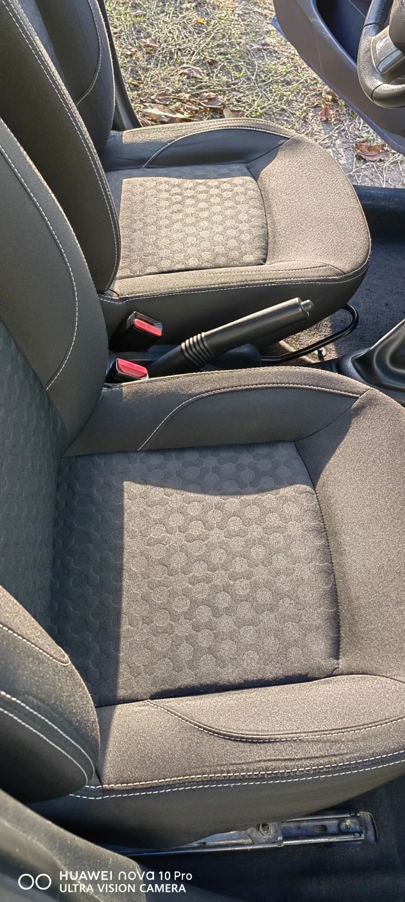 Dacia Sandero  4 цилиндъра 1.2 75к.с, снимка 9 - Автомобили и джипове - 52654004