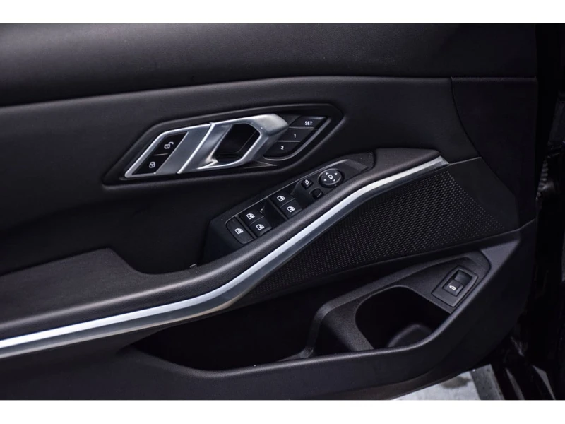 BMW 330 * 330i xDrive NO ACCIDENT DIGITAL COCKPIT SUNROOF , снимка 16 - Автомобили и джипове - 52913178