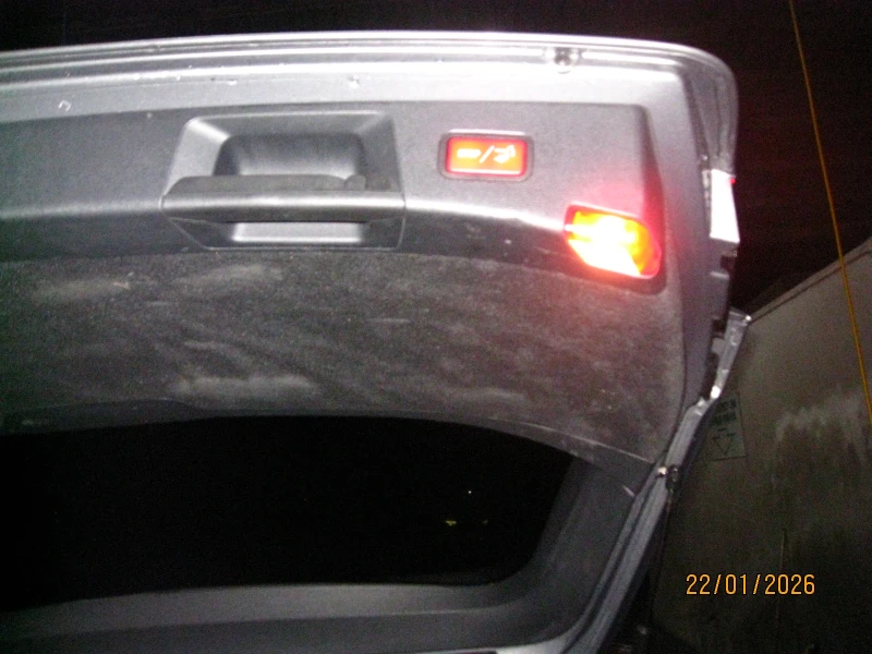 Mercedes-Benz E 250 4 MATIC 7G TRONIK, снимка 4 - Автомобили и джипове - 53193373