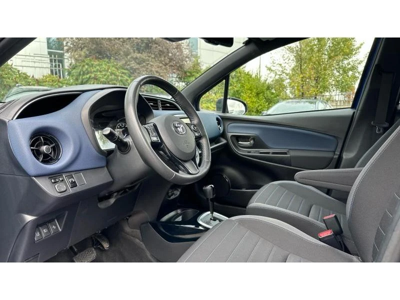 Toyota Yaris 1.5 HSD COLLECTION, снимка 12 - Автомобили и джипове - 53258440