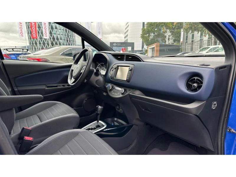 Toyota Yaris 1.5 HSD COLLECTION, снимка 6 - Автомобили и джипове - 53258440
