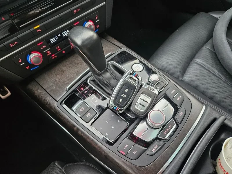 Audi A6 2.0 TDI Quattro Premium - САМО 30% АВАНC, снимка 9 - Автомобили и джипове - 55428188