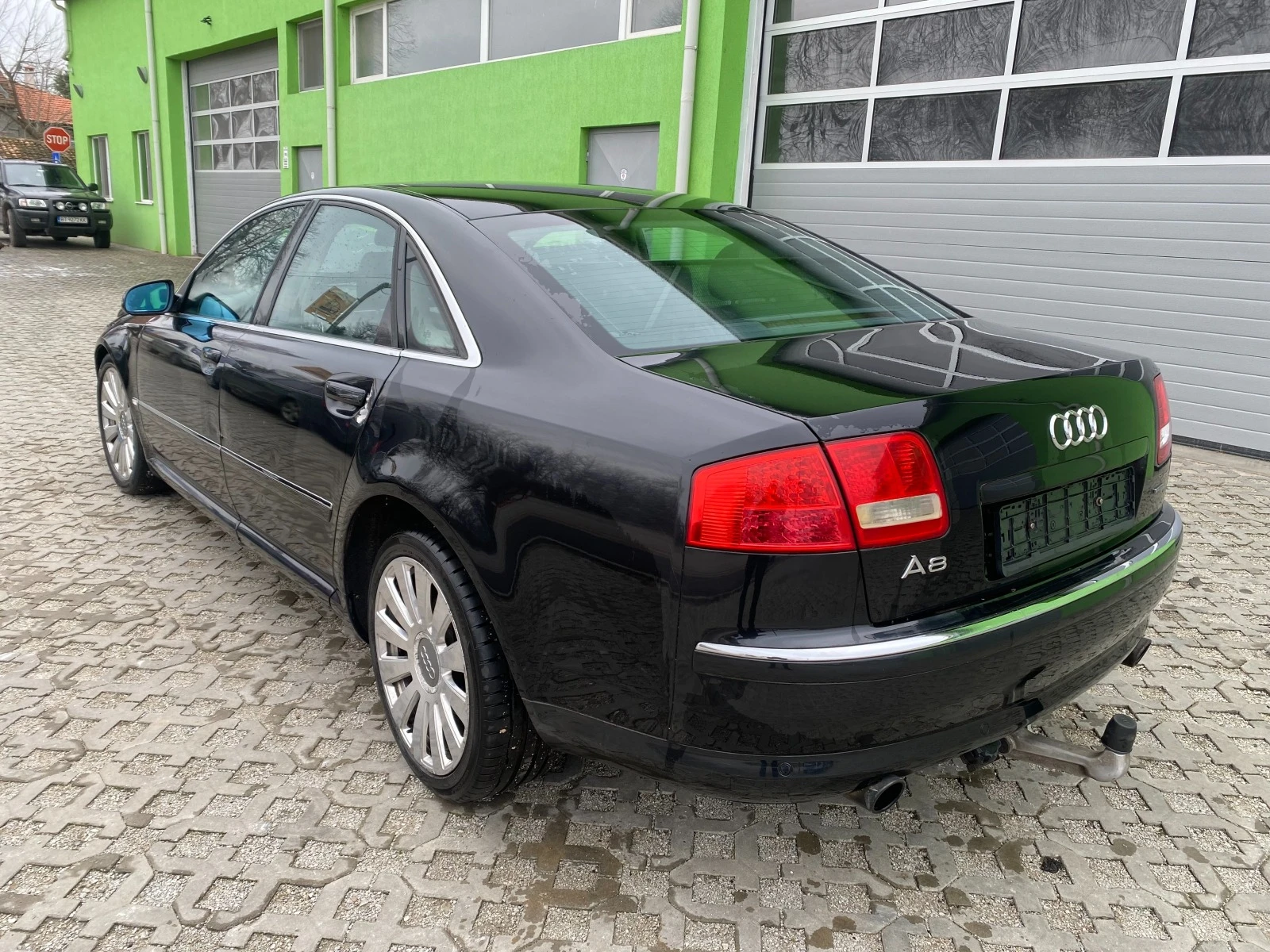 Audi A8 4.2 FSI 350HP - изображение 5