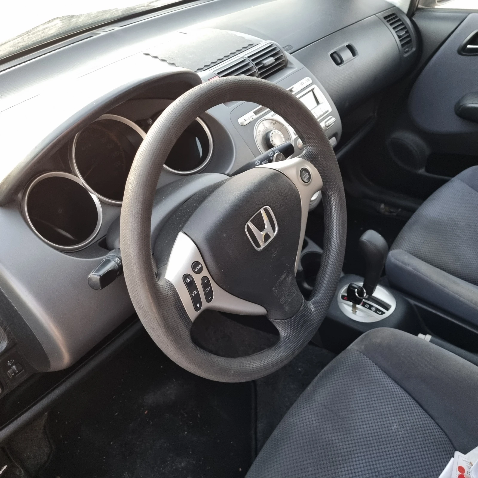 Honda Jazz Автоматик - изображение 8