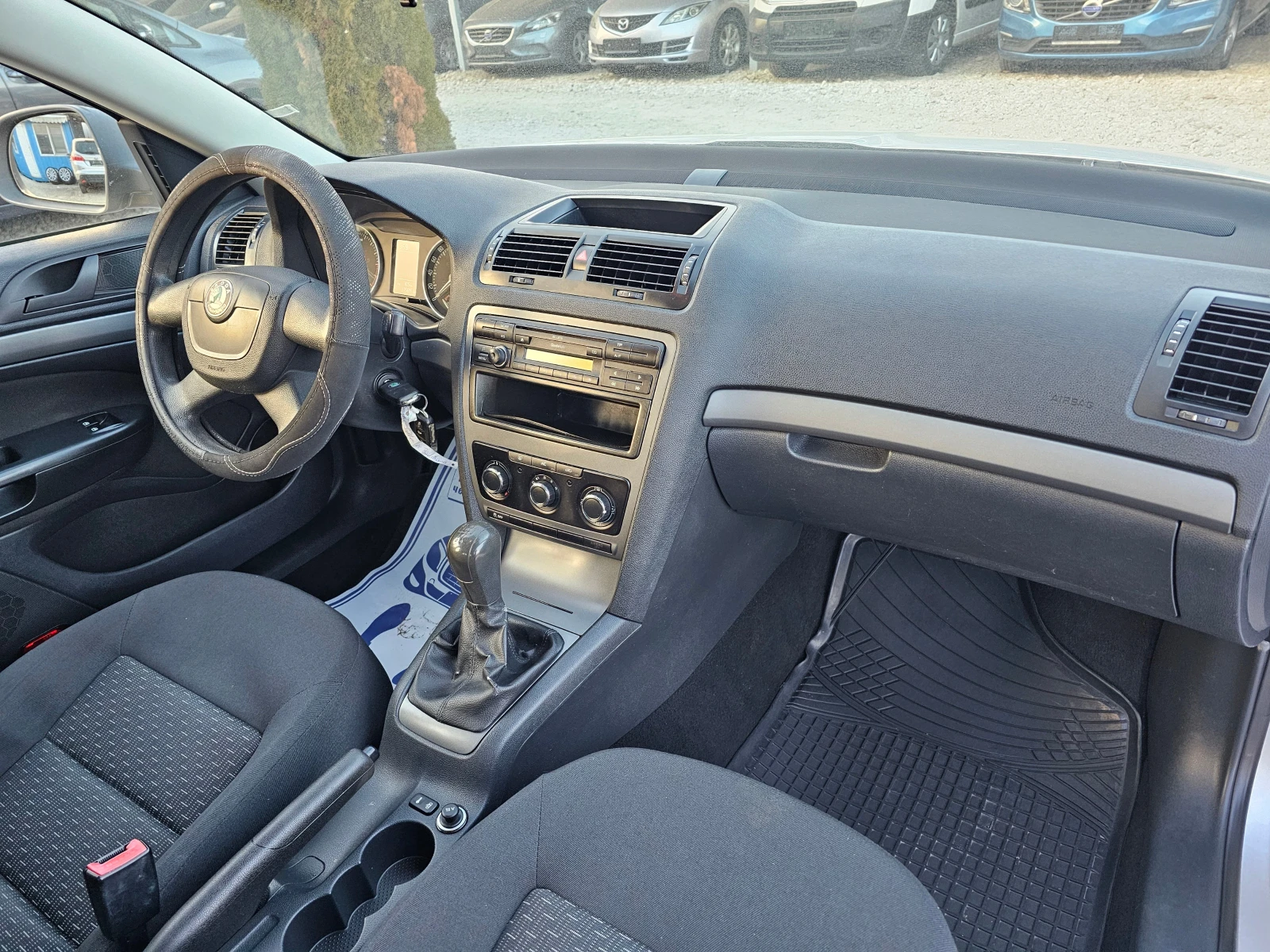 Skoda Octavia 1.6TDI 105кс EURO 5 ! ! КЛИМАТИК | Mobile.bg — изображение 12