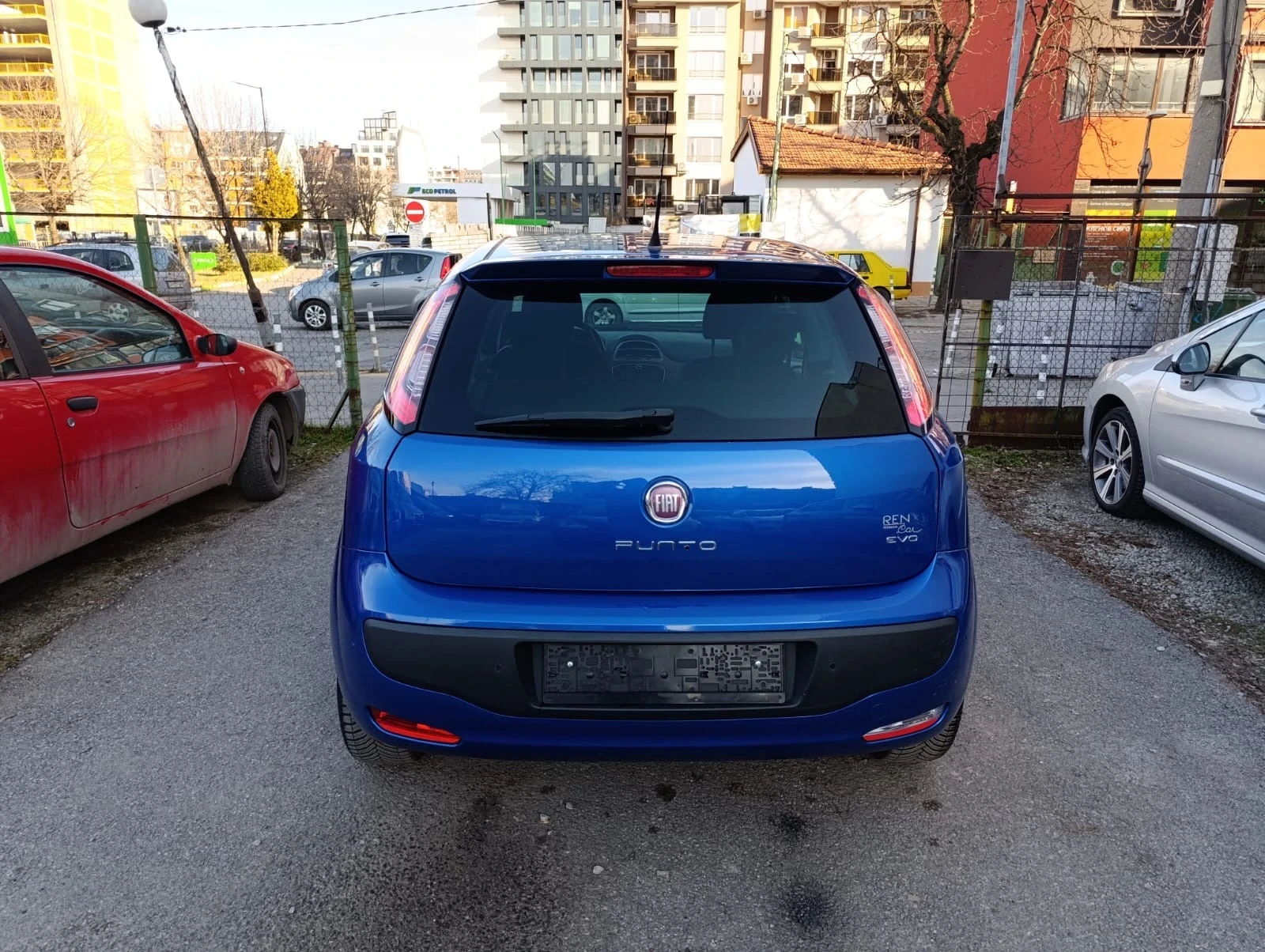 Fiat Punto 1.4i - изображение 6