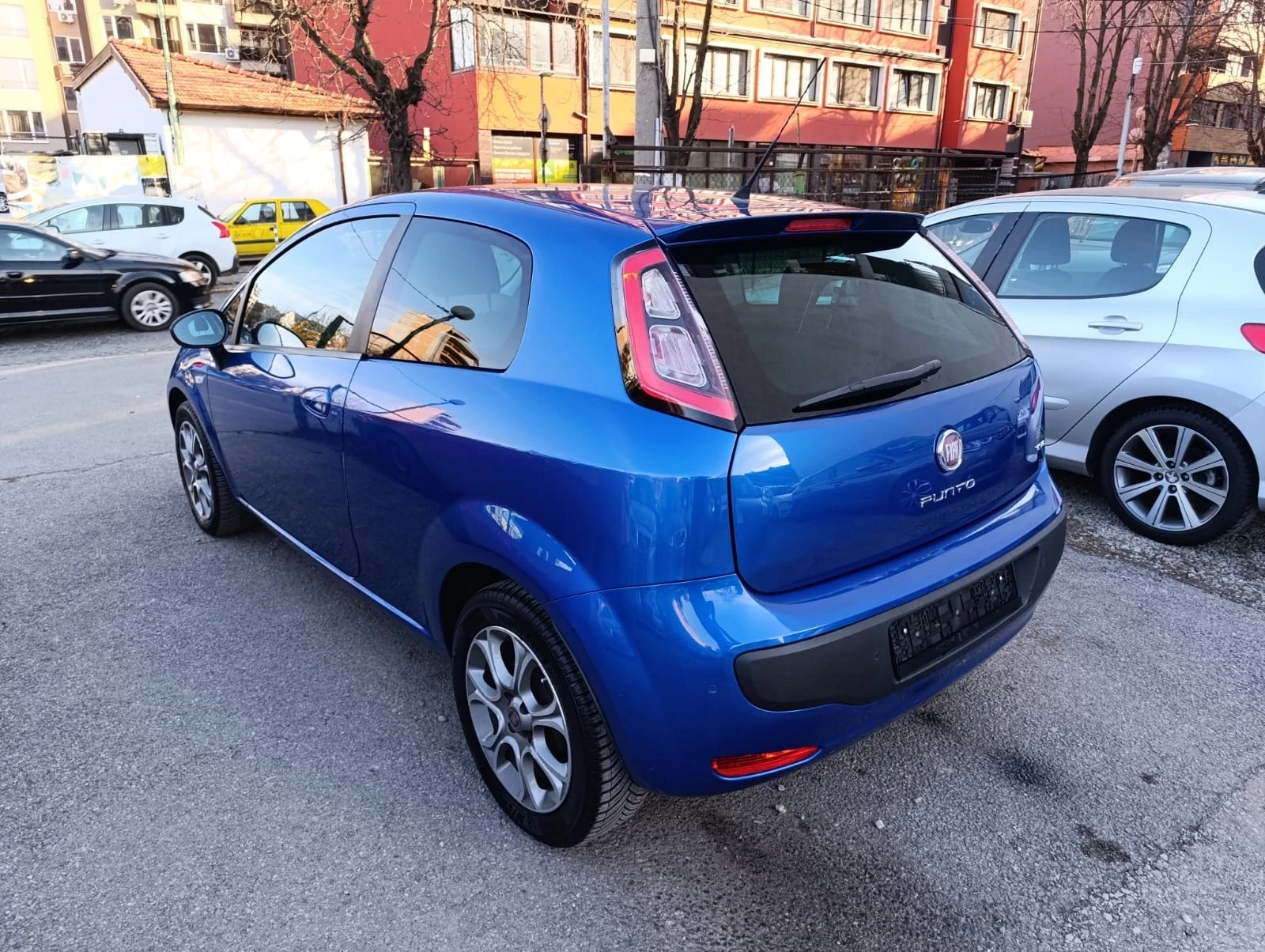 Fiat Punto 1.4i - изображение 4