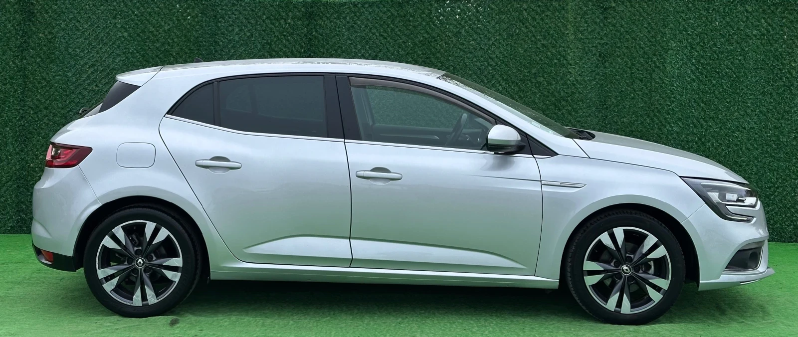 Renault Megane INTENSE & KAMERA & AMBIENT & LED PURE VISION - изображение 8