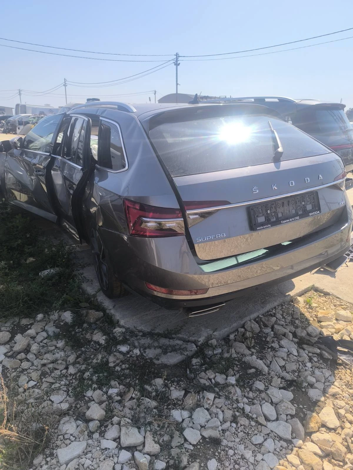 Skoda Superb 2.0 i - изображение 2