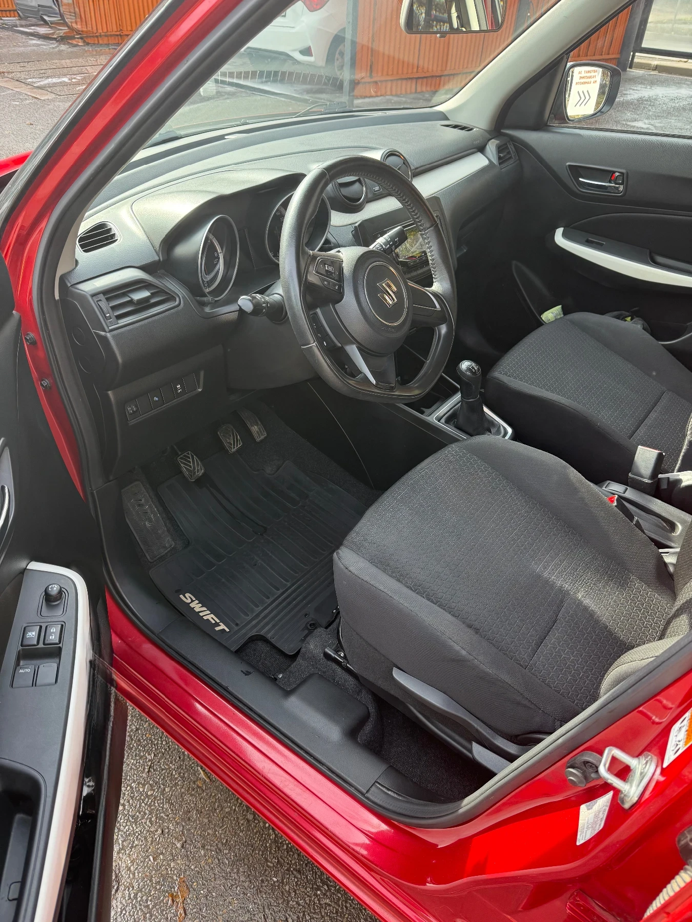 Suzuki Swift 1.2i - изображение 8