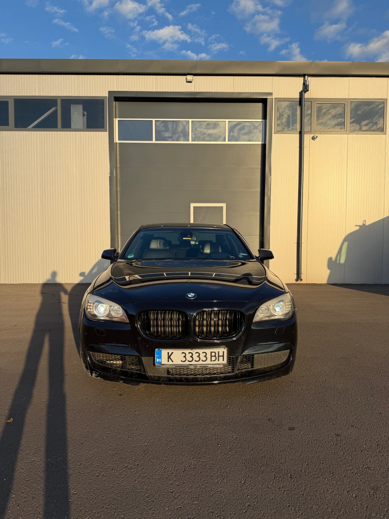 BMW 750 ЛИЗИНГ ЗАКУПЕНА ОТ М CAR Bg - изображение 3