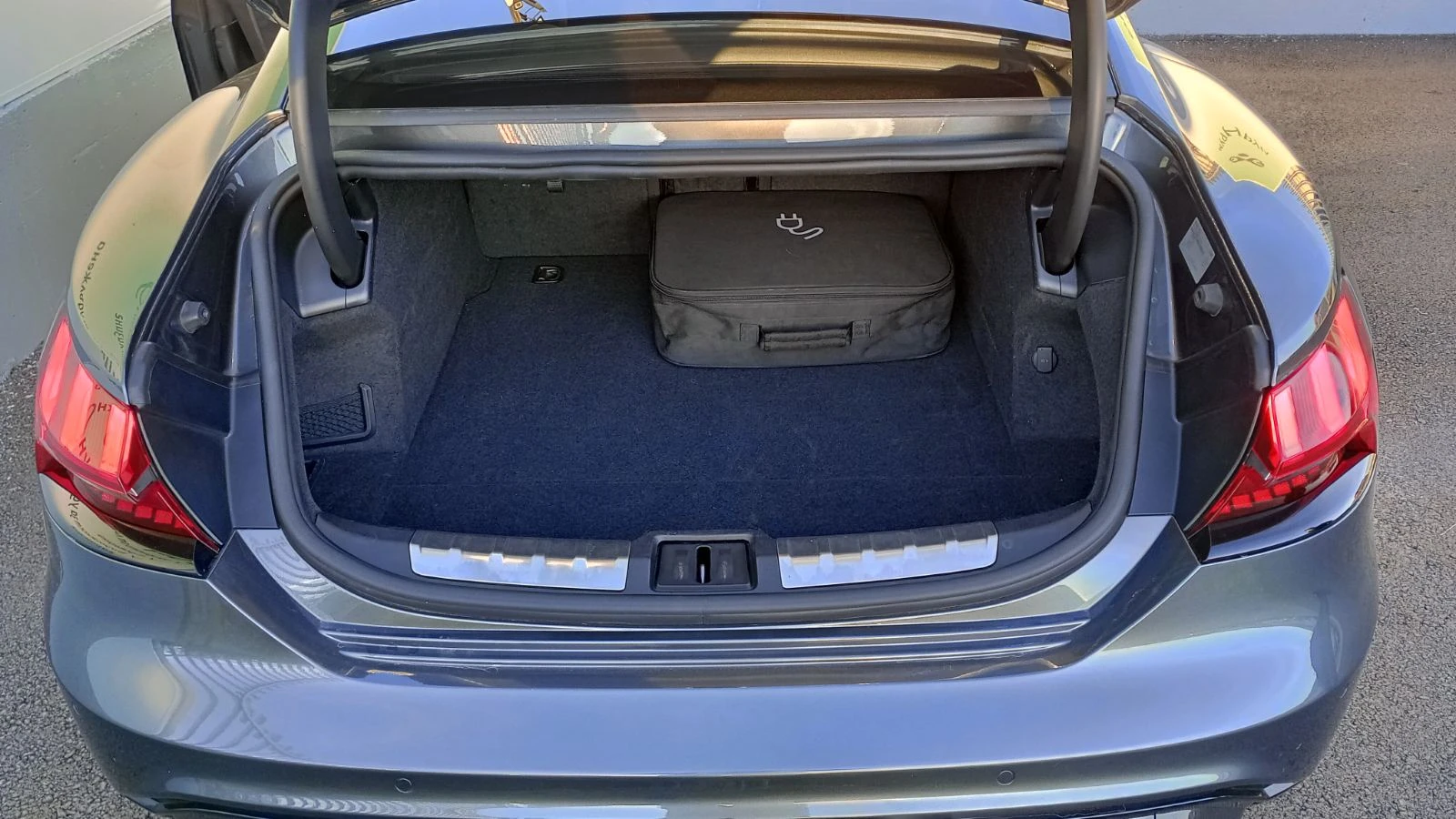 Audi E-Tron GT  GT RS 93.4 kWh 595  quattro | Mobile.bg   11