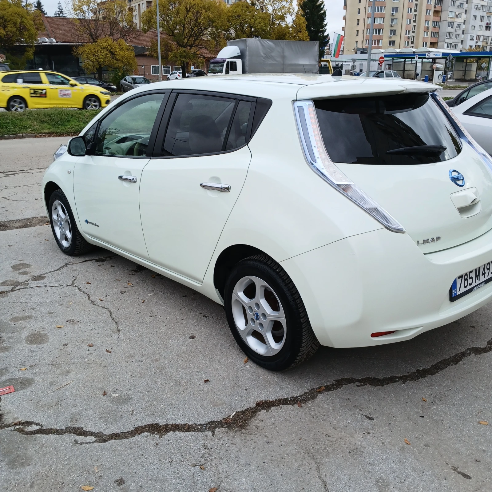 Nissan Leaf   - изображение 9