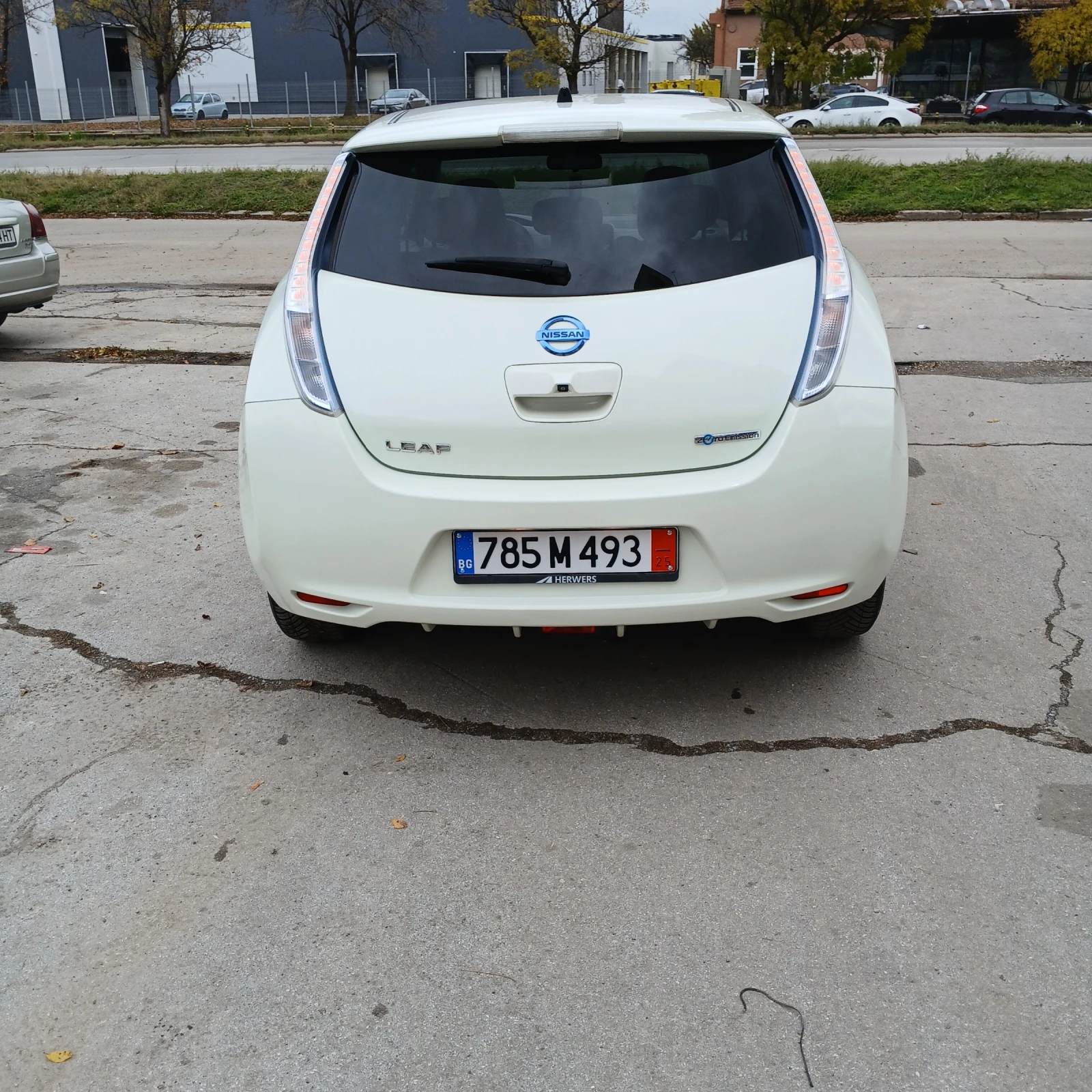 Nissan Leaf   - изображение 4