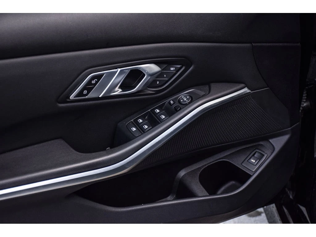 BMW 330 * 330i xDrive NO ACCIDENT DIGITAL COCKPIT SUNROOF  | Mobile.bg � ����������� 16