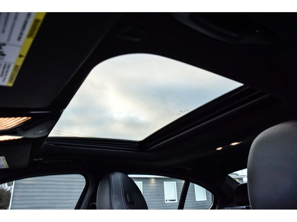 BMW 330 * 330i xDrive NO ACCIDENT DIGITAL COCKPIT SUNROOF  | Mobile.bg � ����������� 17