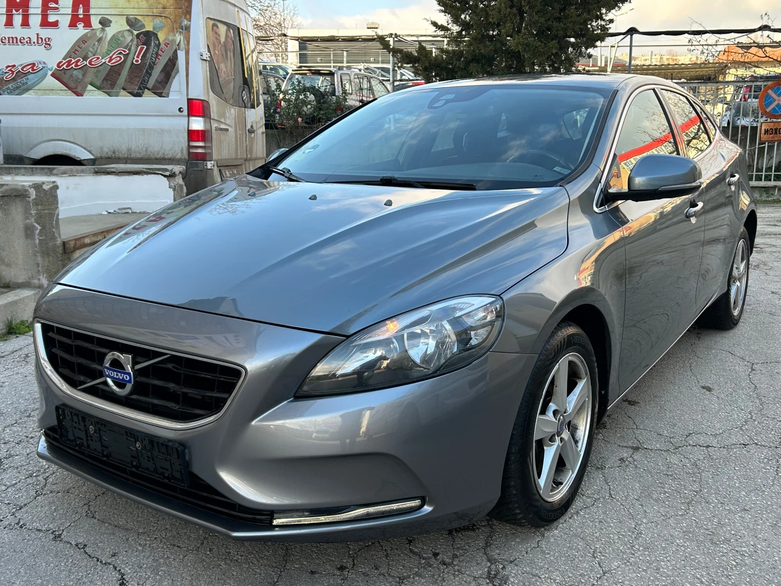 Volvo V40 2.0D 190k.c. LED DIGITAL  - изображение 8