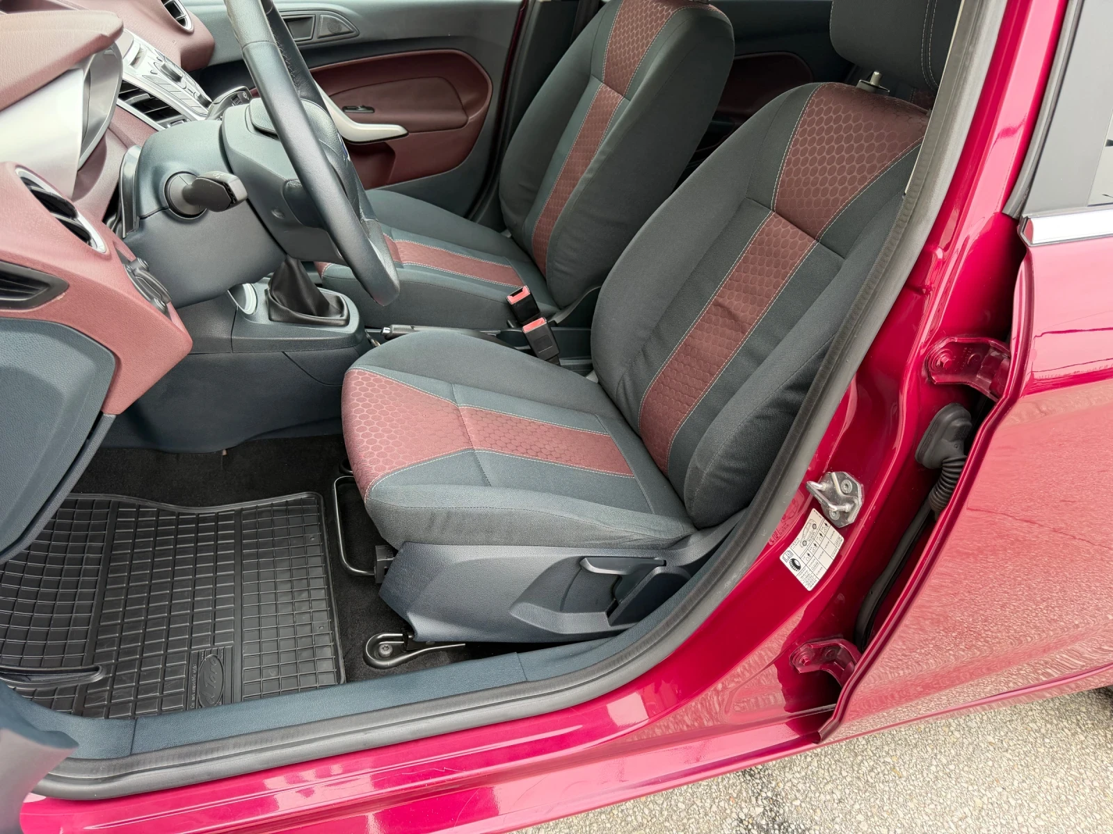 Ford Fiesta 1.4i 97�.�. BRC ������ | Mobile.bg � ����������� 12