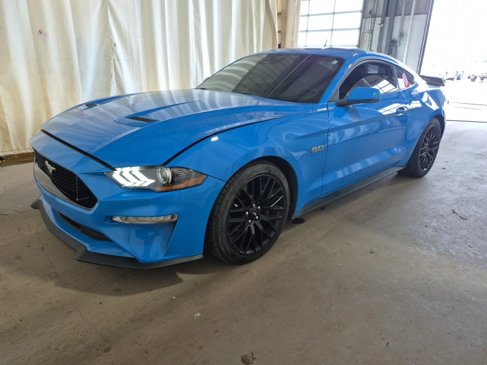 Ford Mustang GT PREMIUM* * CARFAX * * АВТО КРЕДИТ * *  | Auto.bg — изображение 1