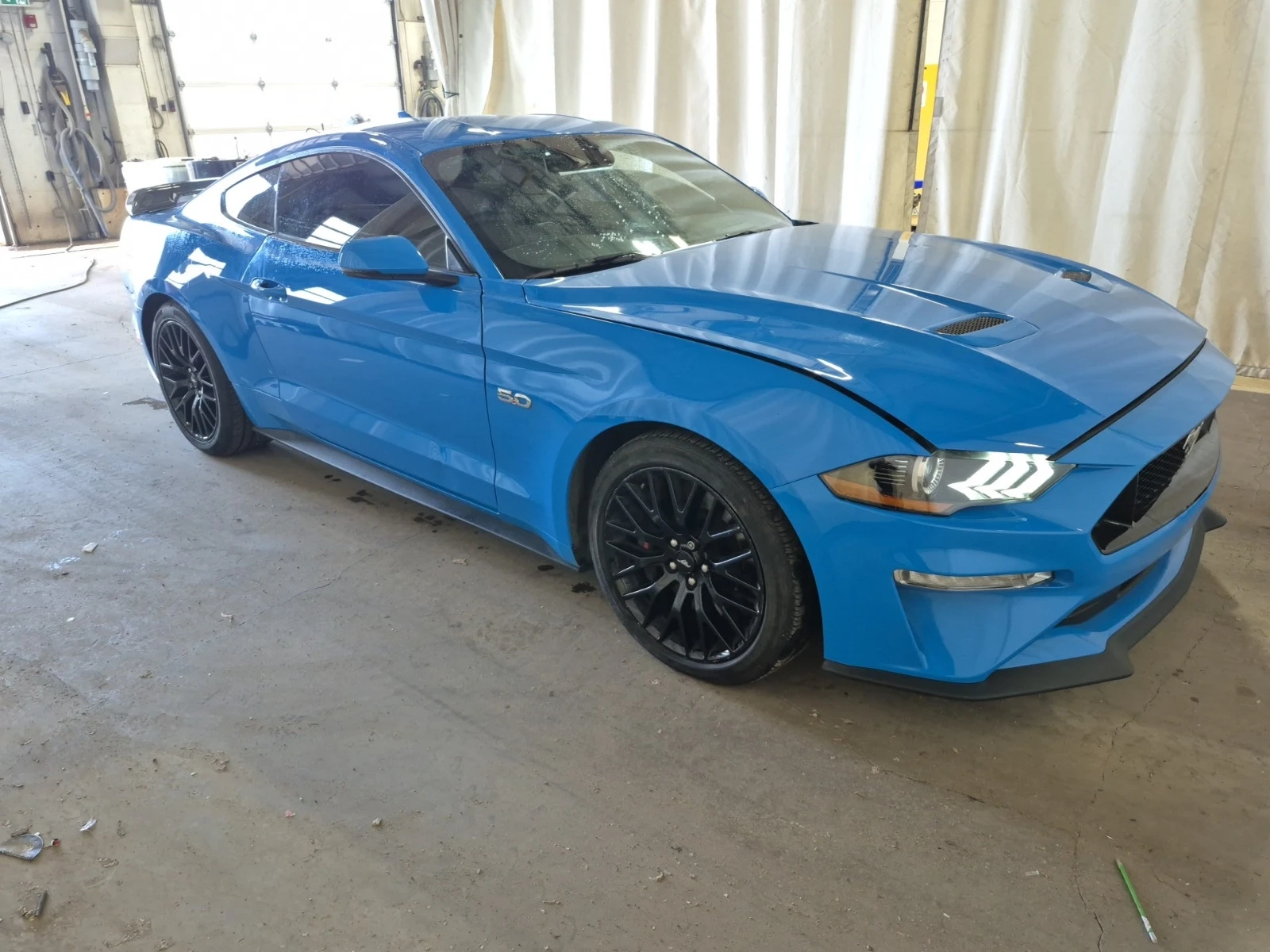 Ford Mustang GT PREMIUM* * CARFAX * * АВТО КРЕДИТ * * , снимка 3 - Автомобили и джипове - 53817661